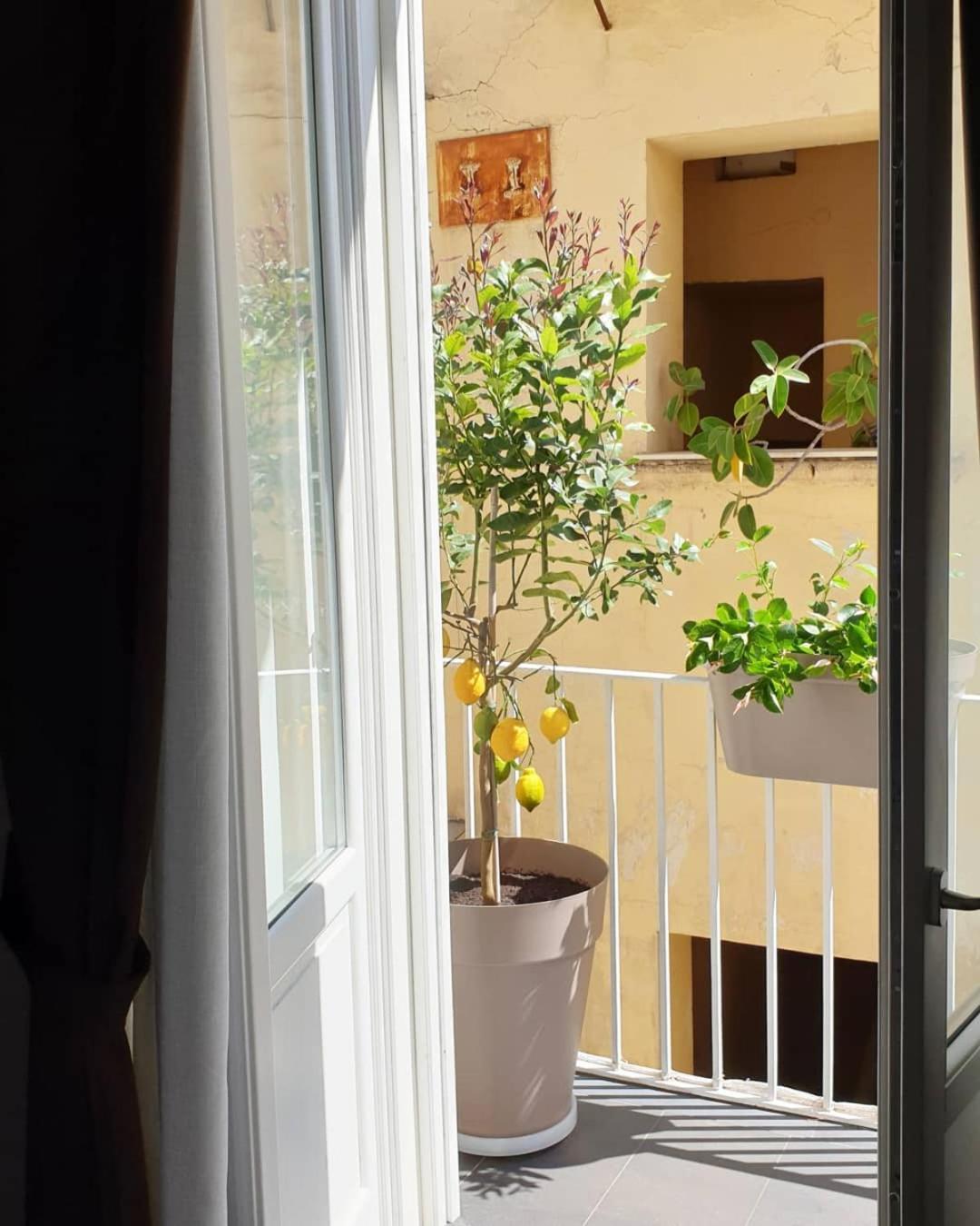 Santa Chiara Inn Naples Exterior photo